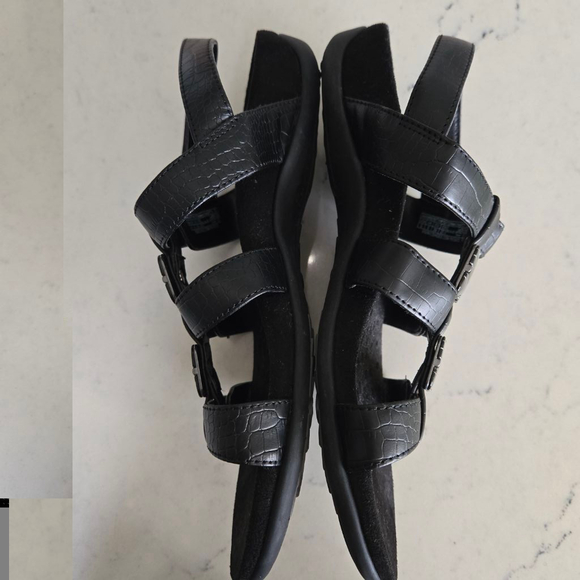 Women's Vionic Sandals Size 8 Black - Picture 12 of 16